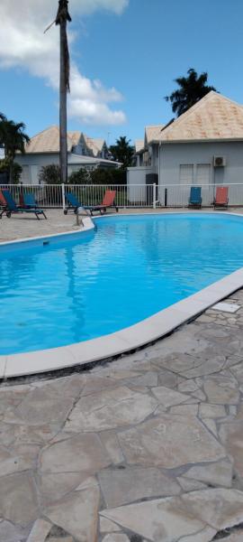 Bungalow avec piscine